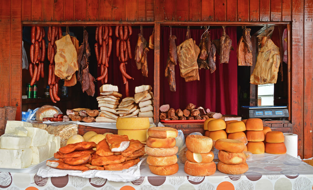 Branzeturi si produse traditionale afumate