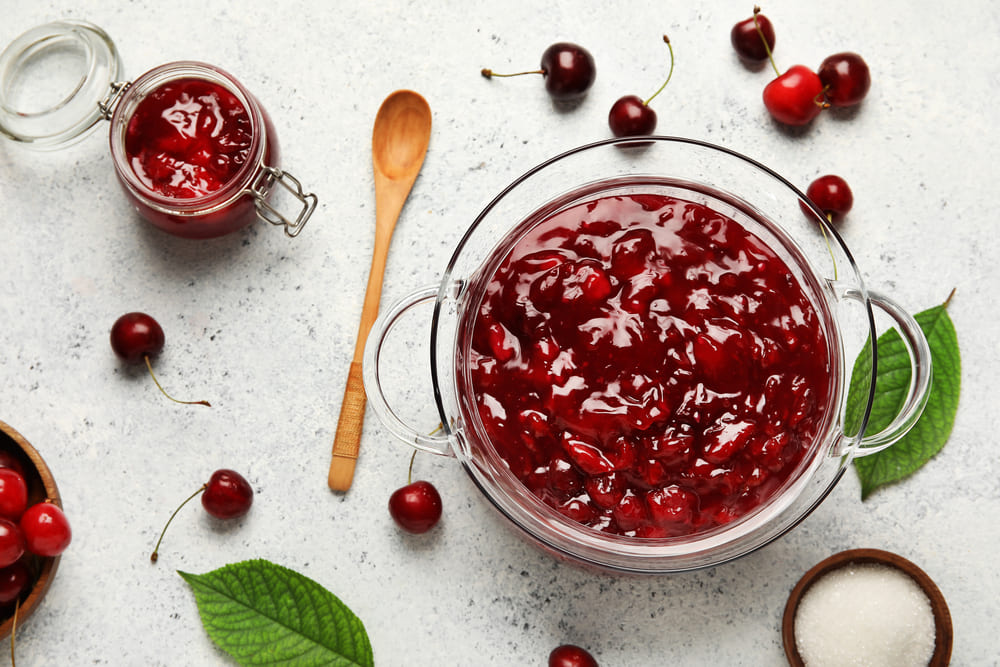 Îmbutelierea dulceții de cireșe