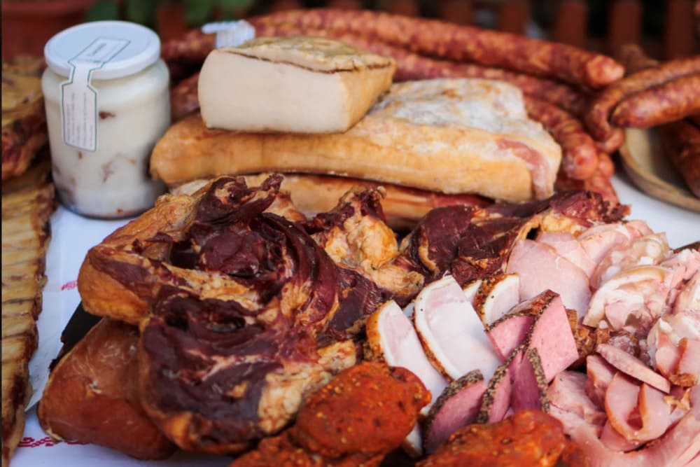 Produse traditionale romanesti din carne