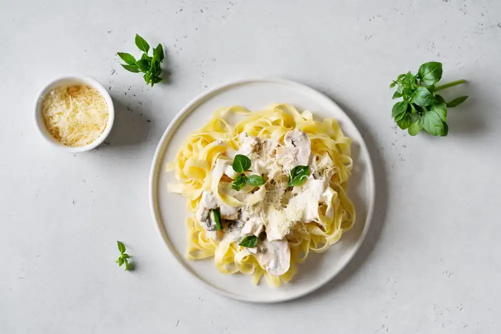 Ingrediente pentru rețeta de paste quatro formagi