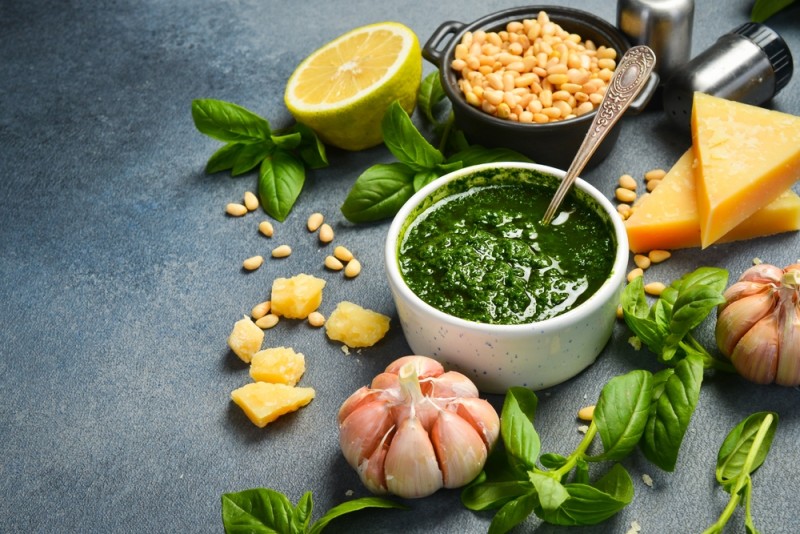 sos pesto si alte ingrediente